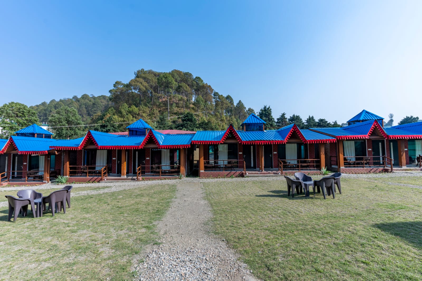 Bimbos || Resort in Kaichidham Nainital